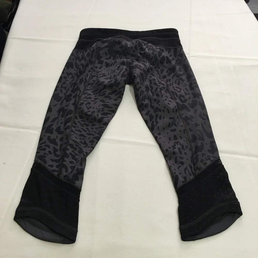 Lululemon Leggings 8 Gray Leopard Print Mesh Trim Cropped